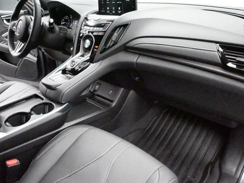 Used 2025 Acura RDX SH-AWD image 16