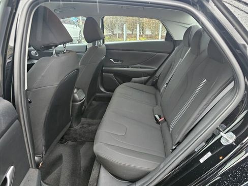 Used 2023 Hyundai Elantra SEL image 14