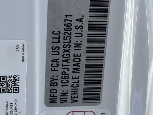 New 2025 Jeep Gladiator Sport image 25