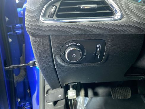 Used 2017 Chevrolet Cruze LT w/ RS Package image 13