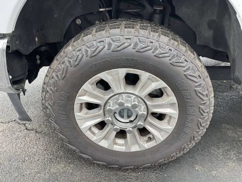 Used 2022 Ford F250 XLT AWD/4WD image 10