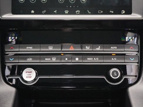 Used 2020 Jaguar F-PACE S image 15