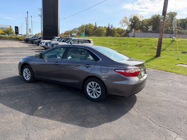 Used 2017 Toyota Camry LE FWD image 25
