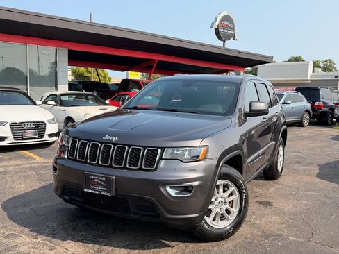 Used 2018 Jeep Grand Cherokee Laredo AWD/4WD image 1