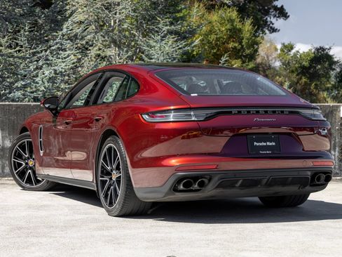 Certified 2023 Porsche Panamera Platinum Edition RWD image 3
