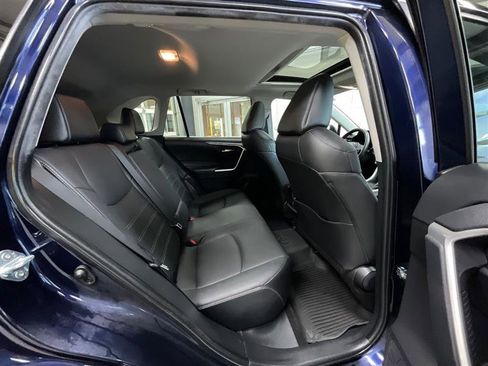Used 2021 Toyota RAV4 XLE Premium AWD/4WD image 27
