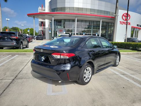 Certified 2025 Toyota Corolla LE FWD image 7