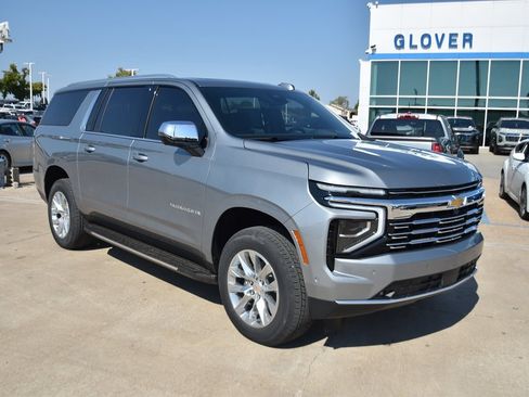 New 2026 Chevrolet Suburban Premier image 1