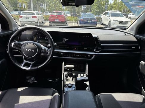 Used 2024 Kia Sportage EX image 15