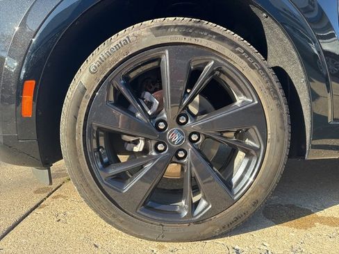 Certified 2025 Buick Envision Sport Touring image 10