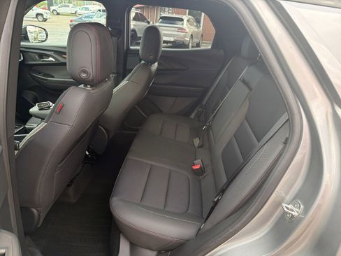Used 2023 Chevrolet TrailBlazer RS w/ Convenience Package FWD image 28