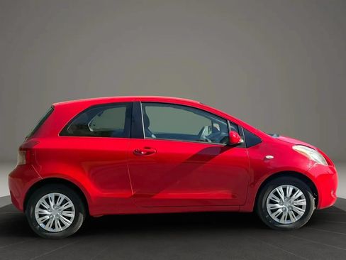 Used 2007 Toyota Yaris 2-Door Hatchback FWD image 9
