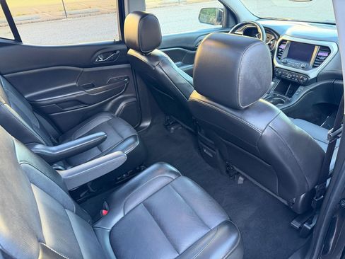 Used 2018 GMC Acadia SLT AWD/4WD image 18