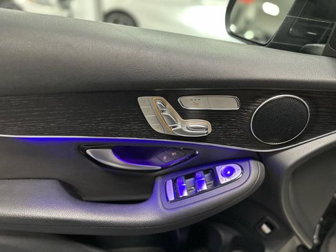 Used 2020 Mercedes-Benz GLC 300 4MATIC image 13