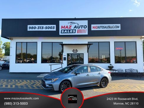 Used 2023 Toyota Corolla SE FWD image 1