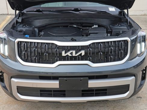 Used 2023 Kia Telluride EX AWD/4WD image 7