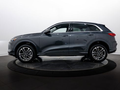 Used 2025 Audi Q5 Premium w/ Convenience Package AWD/4WD image 7