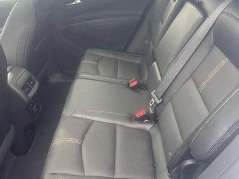 Used 2024 Chevrolet Equinox Premier image 16