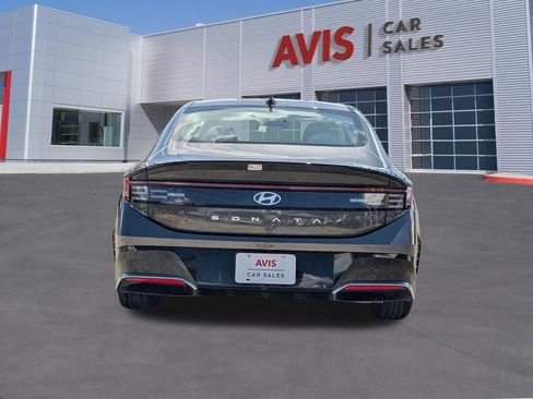 Used 2025 Hyundai Sonata SEL FWD image 5