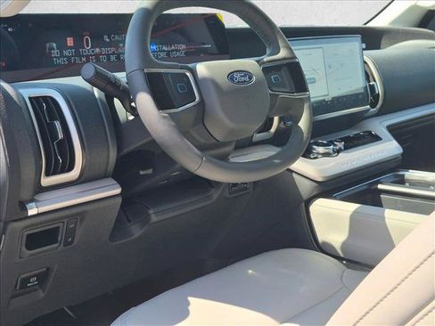 New 2026 Ford Expedition Active RWD image 3