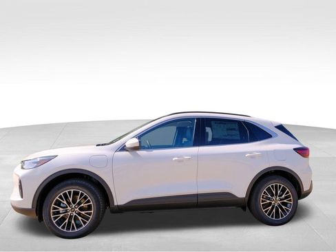 New 2025 Ford Escape SE image 2