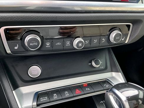 Used 2020 Audi Q3 2.0T Premium Plus w/ Premium Plus Package image 22