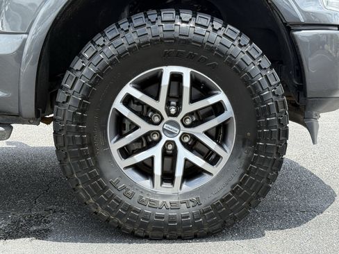 Used 2020 Ford F150 XLT w/ Equipment Group 302A Luxury AWD/4WD image 13