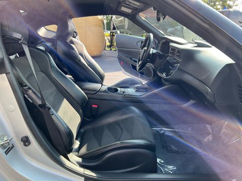 Used 2023 Nissan Z w/ Floor Mat Package (L93) RWD image 14