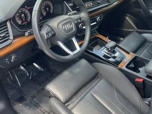 Used 2024 Audi Q5 e Premium Plus AWD/4WD image 16