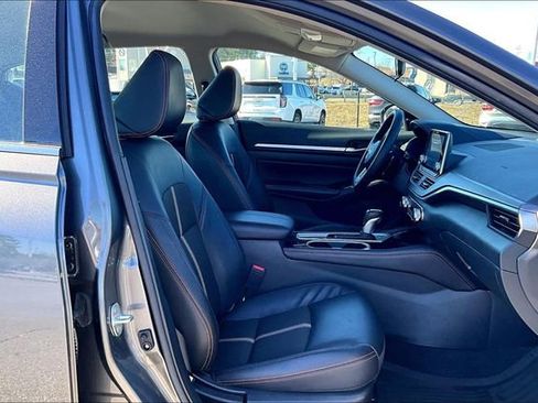 Used 2025 Nissan Altima 2.5 SR image 28