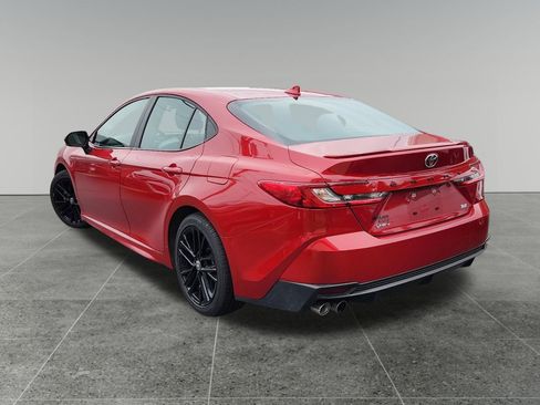 Certified 2025 Toyota Camry SE FWD image 5