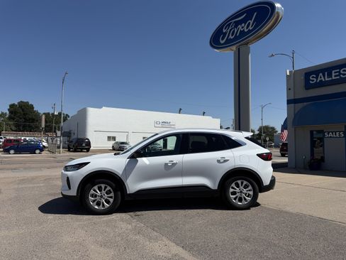 Used 2024 Ford Escape Active w/ Tech Pack #1 image 9