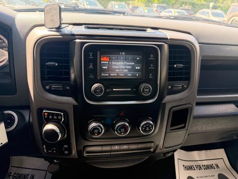 Used 2019 RAM 1500 Express AWD/4WD image 31