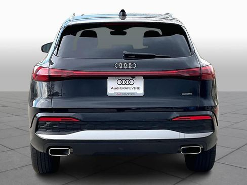 Used 2025 Audi Q5 Premium w/ Convenience Package image 5
