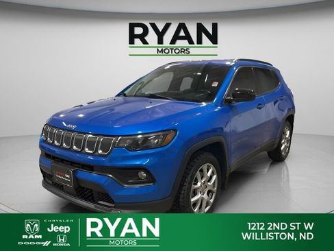 Used 2022 Jeep Compass Latitude image 5
