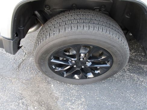 Used 2021 Jeep Wrangler Unlimited Sahara w/ Cold Weather Group image 12