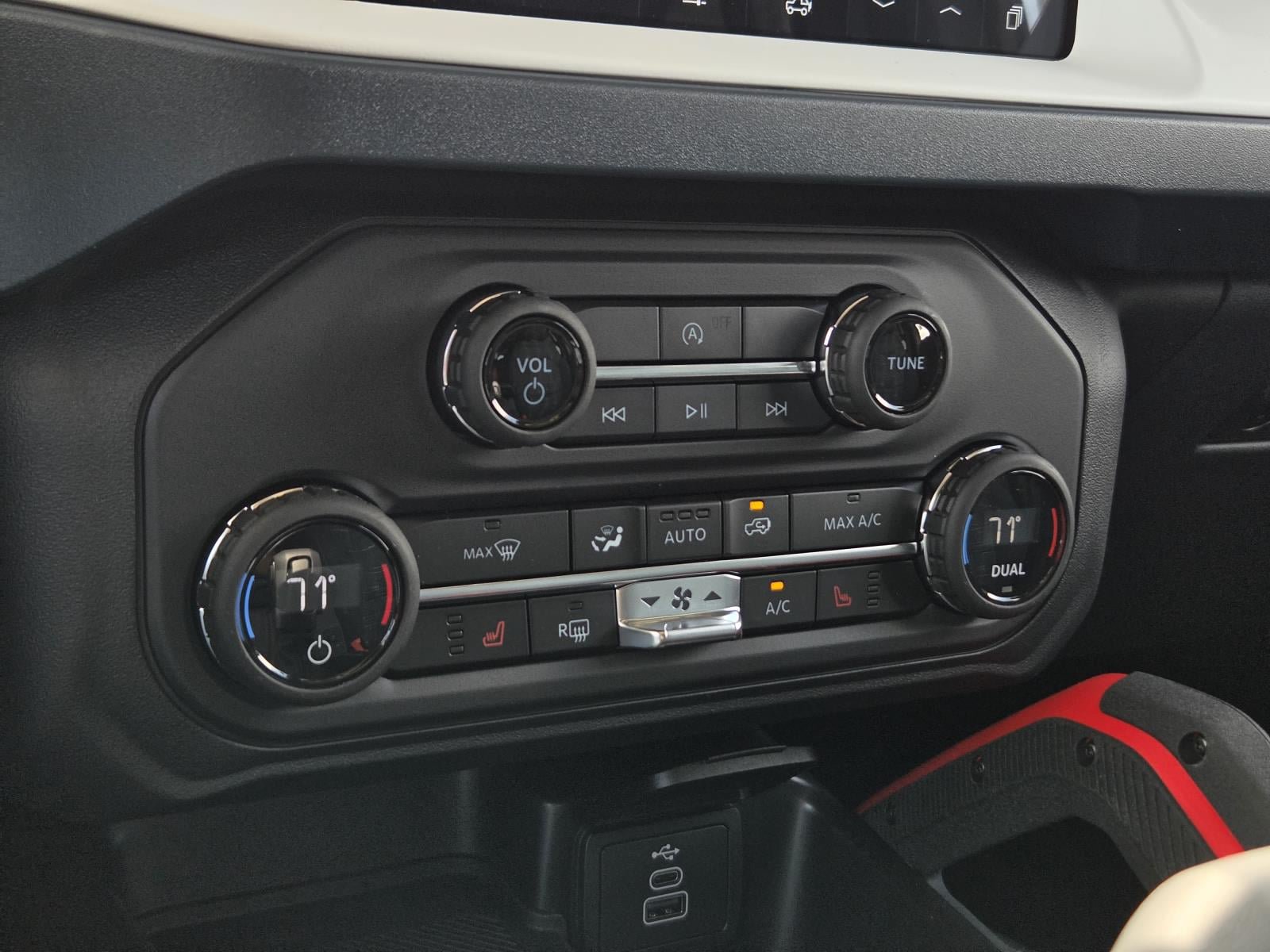 New 2026 Ford Bronco Heritage Edition AWD/4WD image 19