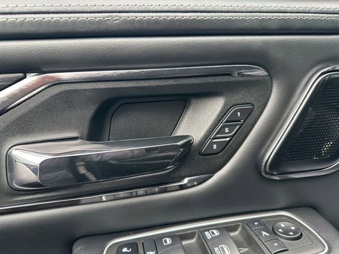Used 2022 RAM 1500 Limited AWD/4WD image 19