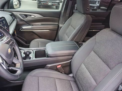 Used 2026 Chevrolet Traverse LT w/ Driver Confidence Package AWD/4WD image 16