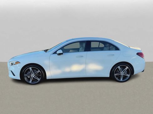 Used 2022 Mercedes-Benz A 220 4MATIC image 5