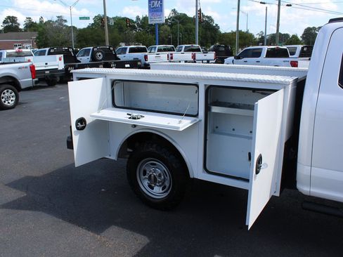 Used 2022 Ford F250 XL w/ Power Equipment Group image 17