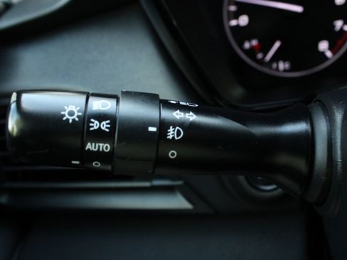 Used 2023 Subaru Outback Premium AWD/4WD image 36