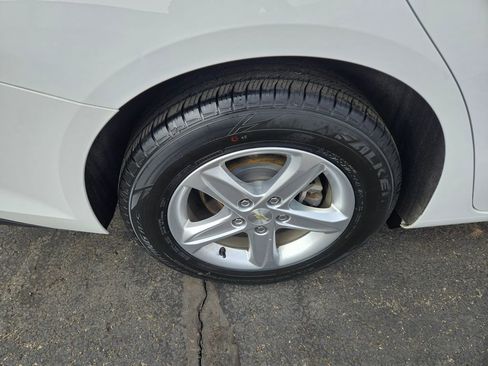 Used 2020 Chevrolet Malibu LS image 11