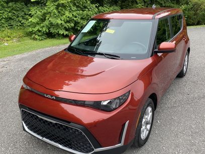 Used 2024 Kia Soul LX w/ Option Group 015