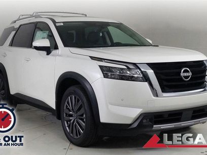 Used 2023 Nissan Pathfinder SL w/ SL Premium Package