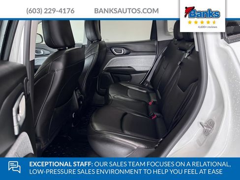 Used 2022 Jeep Compass Latitude w/ Sun and Sound Group AWD/4WD image 10