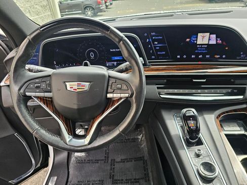 Certified 2023 Cadillac Escalade ESV Premium Luxury AWD/4WD image 30