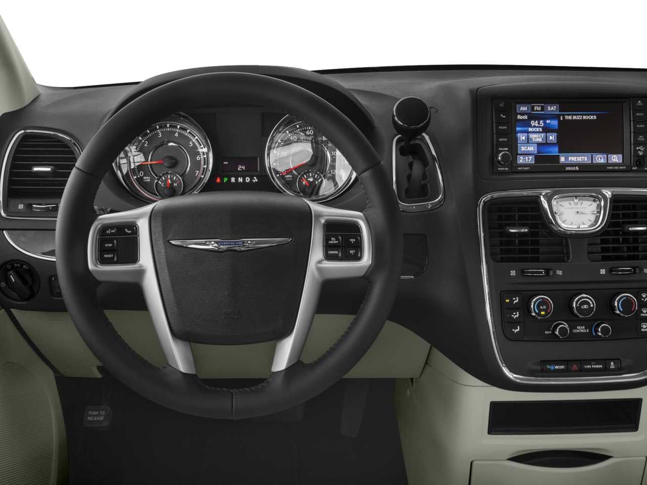 Used 2016 Chrysler Town & Country Touring FWD image 4