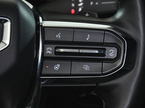 Used 2025 GMC Yukon Denali image 36