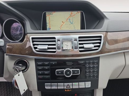 Used 2015 Mercedes-Benz E 350 4MATIC Sedan image 10